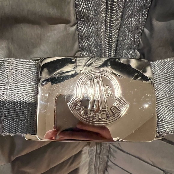 Moncler silver winter coat with fur lined hood and buckle - Picture 9 of 10